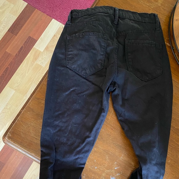 Fashion nova black ripped skinny jeans - Picture 2 of 3